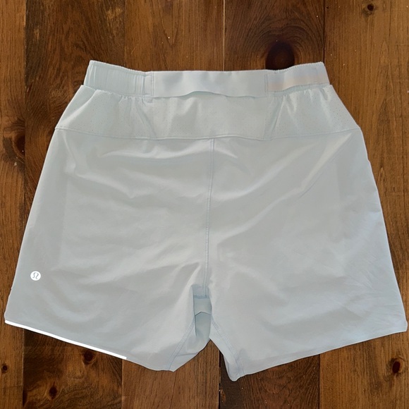 Lululemon Lined Men’s Surge Running Shorts Reflective Light Blue - Picture 3 of 9